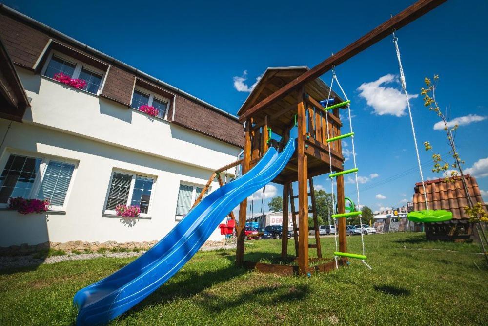 Apartmany Minata Liptovský Mikuláš エクステリア 写真