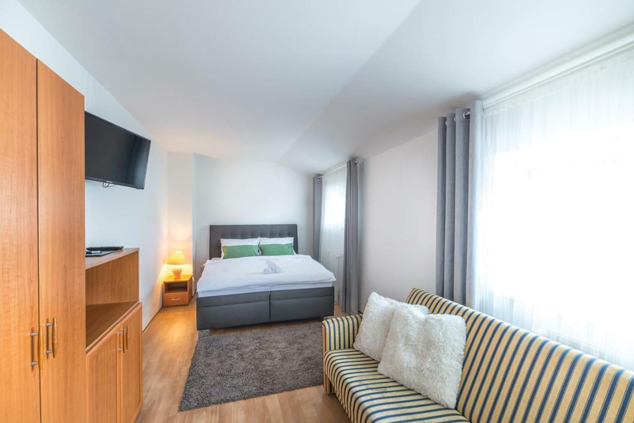 Apartmany Minata Liptovský Mikuláš エクステリア 写真